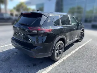 Nissan Rogue 2025 SV 4p Crossover