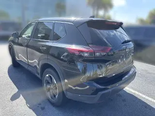 Nissan Rogue 2025 SV 4p Crossover