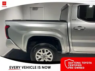 Toyota Tacoma 2024 4x4 SR5 4p Doble Cabina 5.0 ft SB