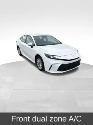 Toyota Camry 2025 LE Sedán 4p