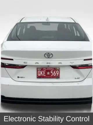 Toyota Camry 2025 LE Sedán 4p