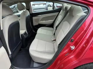 Hyundai ELANTRA Edición de Valor 2020 4p Sedan