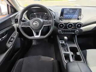 Nissan Sentra 2023 SV Sedán 4p.