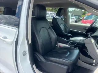 Chrysler Pacifica 2020 Touring L 4p Minivan