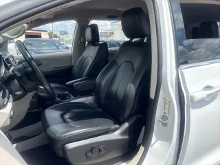 Chrysler Pacifica 2020 Touring L 4p Minivan