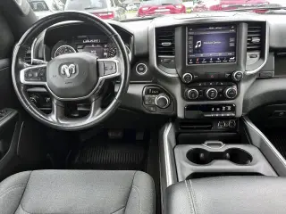 Ram 1500 2021 4x4 Big Horn 4p. Cabina de Tripulacion 5.6 ft. SB Camioneta