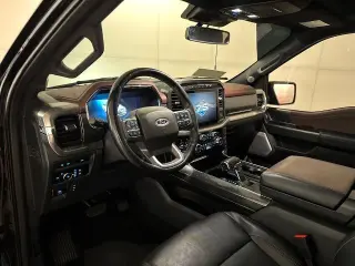 Ford F-150 2023 4x4 Lariat 4dr SuperCrew 5.5 ft. SB