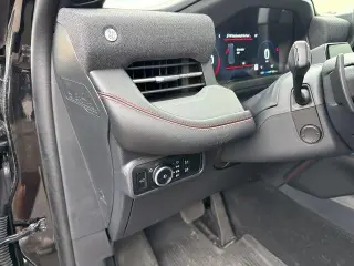 Ford Explorer 2025 AWD ST 4p SUV