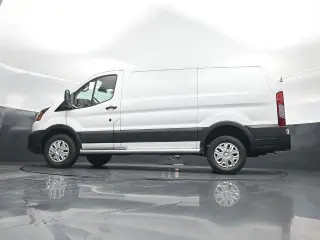 Ford Transit 2025 250 3p SWB Low Roof Cargo Van