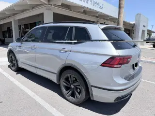Volkswagen Tiguan 2023 SE R-Line Negro 4p SUV