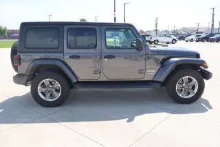 Jeep Wrangler Unlimited 2021 4x4 Sahara 4p SUV