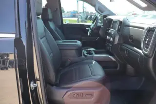 GMC Sierra 1500 2019 4x4 Denali 4p Crew Cab 6.6 ft. SB