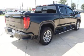 GMC Sierra 1500 2019 4x4 Denali 4p Crew Cab 6.6 ft. SB