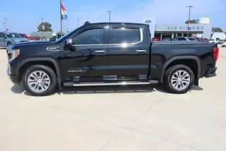 GMC Sierra 1500 2019 4x4 Denali 4p Crew Cab 6.6 ft. SB