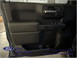 Chevrolet Silverado 1500 2021 4x4 Custom 4p Camioneta de Cabina Completa 5.8 ft. SB