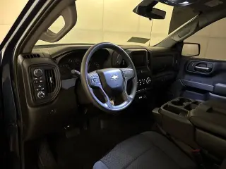 Chevrolet Silverado 1500 2021 4x4 Custom 4p Camioneta de Cabina Completa 5.8 ft. SB