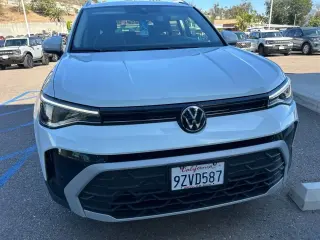 Volkswagen Taos 2025 SE 4p SUV