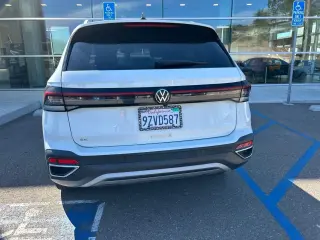 Volkswagen Taos 2025 SE 4p SUV