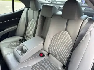 Toyota Camry 2021 SE 4p Sedan