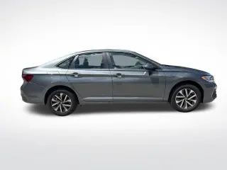 Volkswagen Jetta 2024 S 4p Sedan 8A