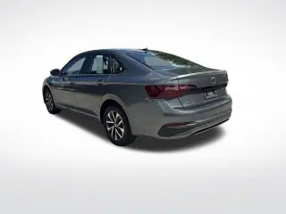 Volkswagen Jetta 2024 S 4p Sedan 8A