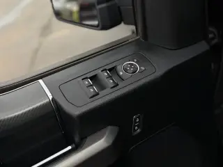 Ford F-150 2019 4x4 XLT 4p SuperCrew 5.5 ft. CB