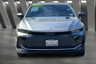 Toyota Crown 2023 AWD XLE 4p Sedan
