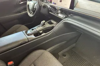 Toyota Crown 2023 AWD XLE 4p Sedan
