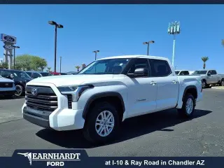 Toyota Tundra 2022 4x2 SR5 4dr CrewMax Cab Pickup SB