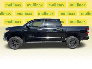 Toyota Tundra 2017 4x4 Limited 4dr CrewMax Cab Pickup SB (5.7L V8 FFV)