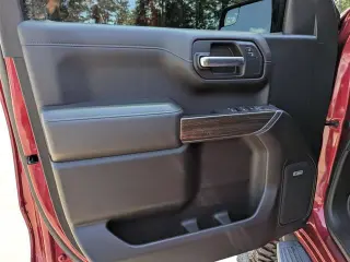 Chevrolet Silverado 1500 2020 4x4 RST 4p Cabina Extendida de Tripulación 5.8 ft. CB