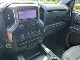 Chevrolet Silverado 1500 2020 4x4 RST 4p Cabina Extendida de Tripulación 5.8 ft. CB