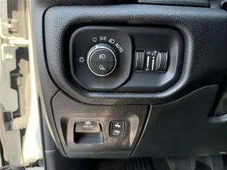 Ram 1500 2022 4x4 Laramie 4p Cabina de Tripulante 5.6 ft. ST Pickup