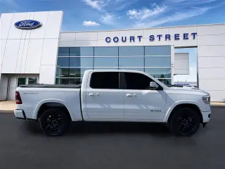 Ram 1500 2022 4x4 Laramie 4p Cabina de Tripulante 5.6 ft. ST Pickup