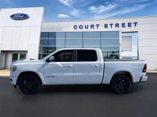 Ram 1500 2022 4x4 Laramie 4p Cabina de Tripulante 5.6 ft. ST Pickup