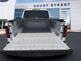 Ram 1500 2022 4x4 Laramie 4p Cabina de Tripulante 5.6 ft. ST Pickup