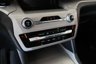 Ford Explorer 2023 AWD XLT 4p SUV