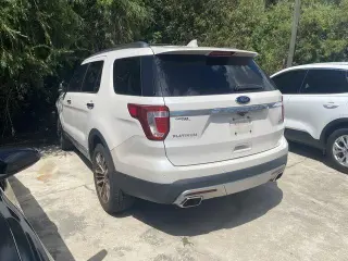 Ford Explorer 2017 AWD Platinum 4p SUV