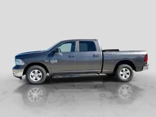 Ram 1500 Clásico 2019 4x4 Lone Star Silver 4 puertas Crew Cab 6,3 pies SB Camioneta