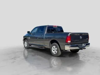 Ram 1500 Clásico 2019 4x4 Lone Star Silver 4 puertas Crew Cab 6,3 pies SB Camioneta