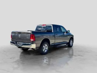 Ram 1500 Clásico 2019 4x4 Lone Star Silver 4 puertas Crew Cab 6,3 pies SB Camioneta
