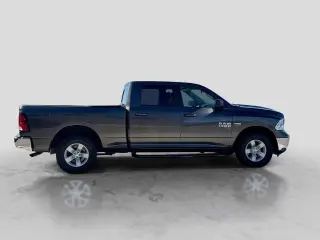 Ram 1500 Clásico 2019 4x4 Lone Star Silver 4 puertas Crew Cab 6,3 pies SB Camioneta