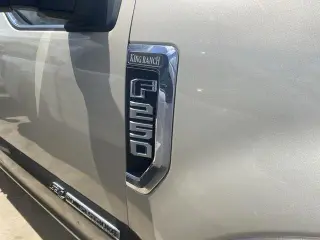 Ford F-250 Super Duty 2017 4x4 King Ranch 4dr Crew Cab 6.8 ft. SB Camioneta