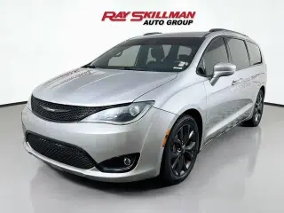 Chrysler Pacifica 2019 Touring L Plus Minivan 4p.