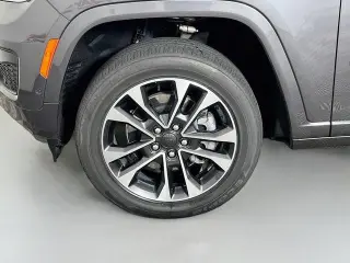 Jeep Grand Cherokee L 2022 4x4 Overland 4p SUV