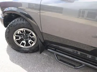 Ram 1500 2017 4x4 Rebel 4p. Cabina Extendida 5.5 pies. Camioneta
