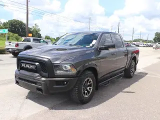 Ram 1500 2017 4x4 Rebel 4p. Cabina Extendida 5.5 pies. Camioneta