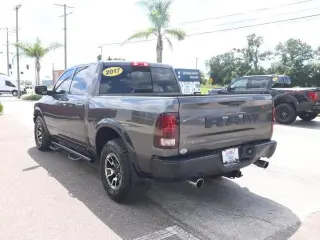 Ram 1500 2017 4x4 Rebel 4p. Cabina Extendida 5.5 pies. Camioneta