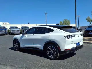 Ford Mustang Mach-E 2023 AWD Premium 4dr SUV