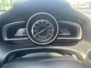 Mazda Mazda3 2015 i Touring 4p Sedán 6M